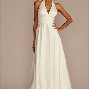 Davids Bridal silky Wedding Gown new